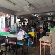 บรรยากาศ โจอี้ อาหารตามสั่งหน้าช่อง 7