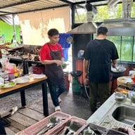 ร้านลับ เชฟโอครัวริมบ่อ
