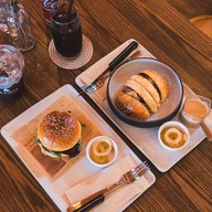 Lapinta Cafe & Roastery
