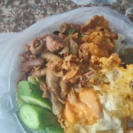 ระย้าก๋วยเตี๋ยวไก่มะระ