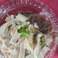 ระย้าก๋วยเตี๋ยวไก่มะระ