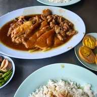 ขาหมู จ.ส.100 เซนต์หลุยส์