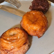 ⭐️10010 dessert bar⭐️ x Baked by Ball (เจ้าเด็ด) เจริญนคร