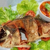 ชายเลซีฟู๊ด แอนด์ รีสอร์ท สะพานปลาชะอำ เพชรบุรี