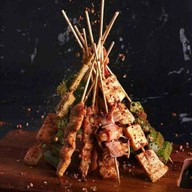 ย่างเกรียม หมูสะเต๊ะ - คอหงส์