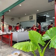 หน้าร้าน ก๋วยเตี๋ยวต้มยำสามเหนือ ข้าวต้มแห้งคุณนิด พุทธมณฑลสาย 2