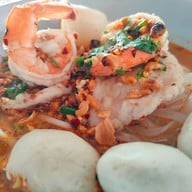 เมนูของร้าน ก๋วยเตี๋ยวต้มยำโบราณ ร้านเปลว นครปฐม