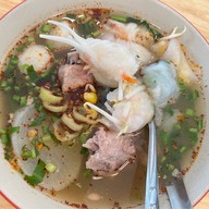 ก๋วยเตี๋ยวปากหม้อบาทเดียว  บางคล้า (ข้างกรมที่ดิน)