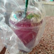 เมนูของร้าน ก๋วยเตี๋ยวต้มยำโบราณ ร้านเปลว นครปฐม