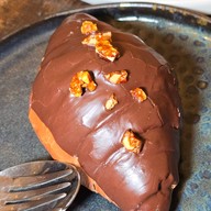 ⭐️10010 dessert bar⭐️ x Baked by Ball (เจ้าเด็ด) เจริญนคร