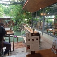 บรรยากาศ 9Feb. CAFE & VEGGIE FARM