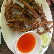 ลาบไก่บ้านโฮ่ง