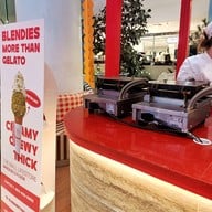 บรรยากาศ BLENDIES เดอะมอลล์บางแค