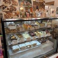 Plearn Cafe Bangpu - เพลิน คาเฟ่ บางปู บางปู