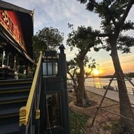 เรือนอาหารวิวมูล