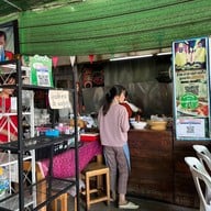 บรรยากาศ ลุงแจ๊คอาหารตามสั่ง นวลจันทร์64