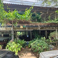 หน้าร้าน เรณู