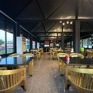 เรือนอาหารวิวมูล