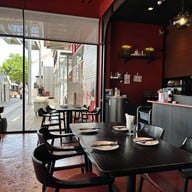 Yuenan เดอะเซอร์เคิล ราชพฤกษ์