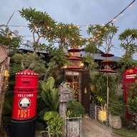 ไม่มีสาขา ร้านอาหารมีแค่สาขาเดียว(ตั้งอยู่บนเส้นบายพาส ทางไปสนามบินเท่านั้น) ลานนา ตะวันวา๒