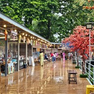 ตลาดริมแคว เมืองท่าขนุน