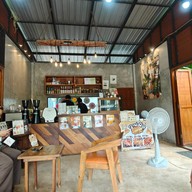Buttercup cafe - ตำบลรอบเวียง
