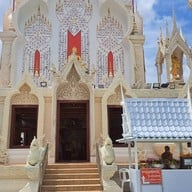 บรรยากาศ วัดข่อย
