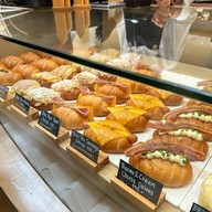 Breadtory Cafe