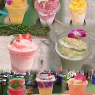 Super girl น้ำผลไม้ปั่นสด ตลาดอินดี้ทองหล่อ