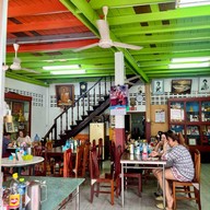 ก๋วยเตี๋ยวศรีไทย หน้าวัดพระโยค