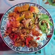 เฉลิมชัยข้าวแกงบุฟเฟ่ต์ 50 บาท