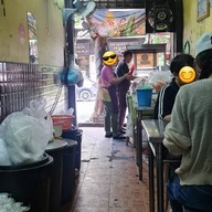 บรรยากาศ ก๋วยเตี๋ยวรู ตลาดน้อย