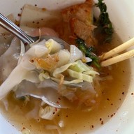 เมนูของร้าน ข้าวเปิ๊บยายเครื่อง
