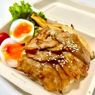 ข้าวซอสเทอริยากิ อ้อมน้อย