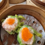 โชคดี แต่เตี้ยม สุราษฎร์ธานี