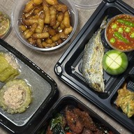 ข้าวแกง & ปลาทู Siam Square Soi 10