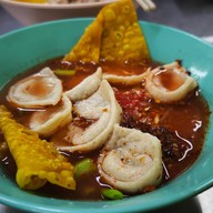 ก๋วยเตี๋ยวเที่ยงตรง