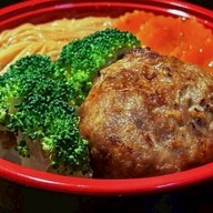 Meat Story ข้าวหน้าเนื้อ ข้าวหน้าแฮมเบิร์ก ข้าวหน้าด้ง ประชาอุทิศ 33