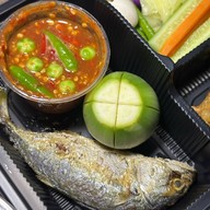 เมนูของร้าน ข้าวแกง & ปลาทู Siam Square Soi 10