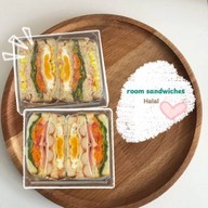 room sandwiches