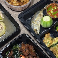 ข้าวแกง & ปลาทู Siam Square Soi 10