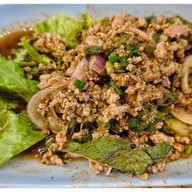 ตำครกแตก เจ๊ตรี ตลาดเดินเล่น