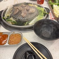 นักล่าหมูกระทะ Paradise Place