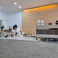 บรรยากาศ Cozy Factory Coffee & Roaster สวนเสือศรีราชา