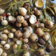 ลาบลุงเอ๋ สนามชัย