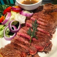 ลาบลุงเอ๋ สนามชัย