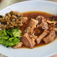 เมนูของร้าน ขาหมูเจริญแสงสีลม สีลม