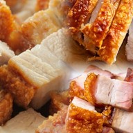 หมูกรอบ กะเพราหมูกรอบพริกแห้ง (อาหารตามสั่ง) ครัวอุ่นใจ แฟลตบางชัน