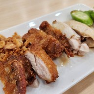 คินซังข้่าวมันไก่ ถนนสุขุมวิท หน้าคอนโดลุมพีนี