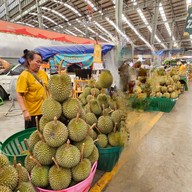 ตลาดสี่มุมเมือง